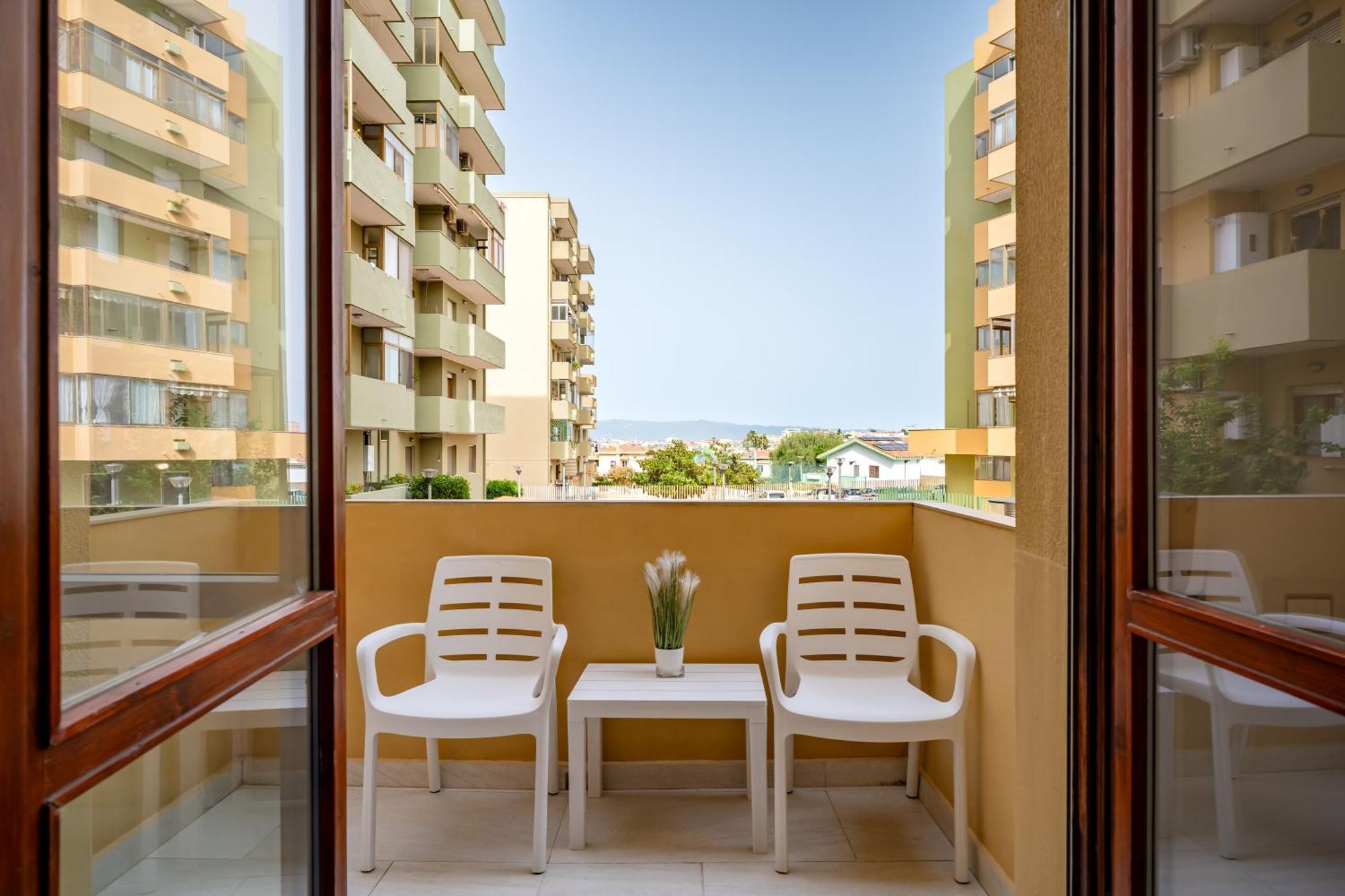 Kalbia Apartment Or Rooms Renovated, Functional, Intimate And More Cagliari Kültér fotó