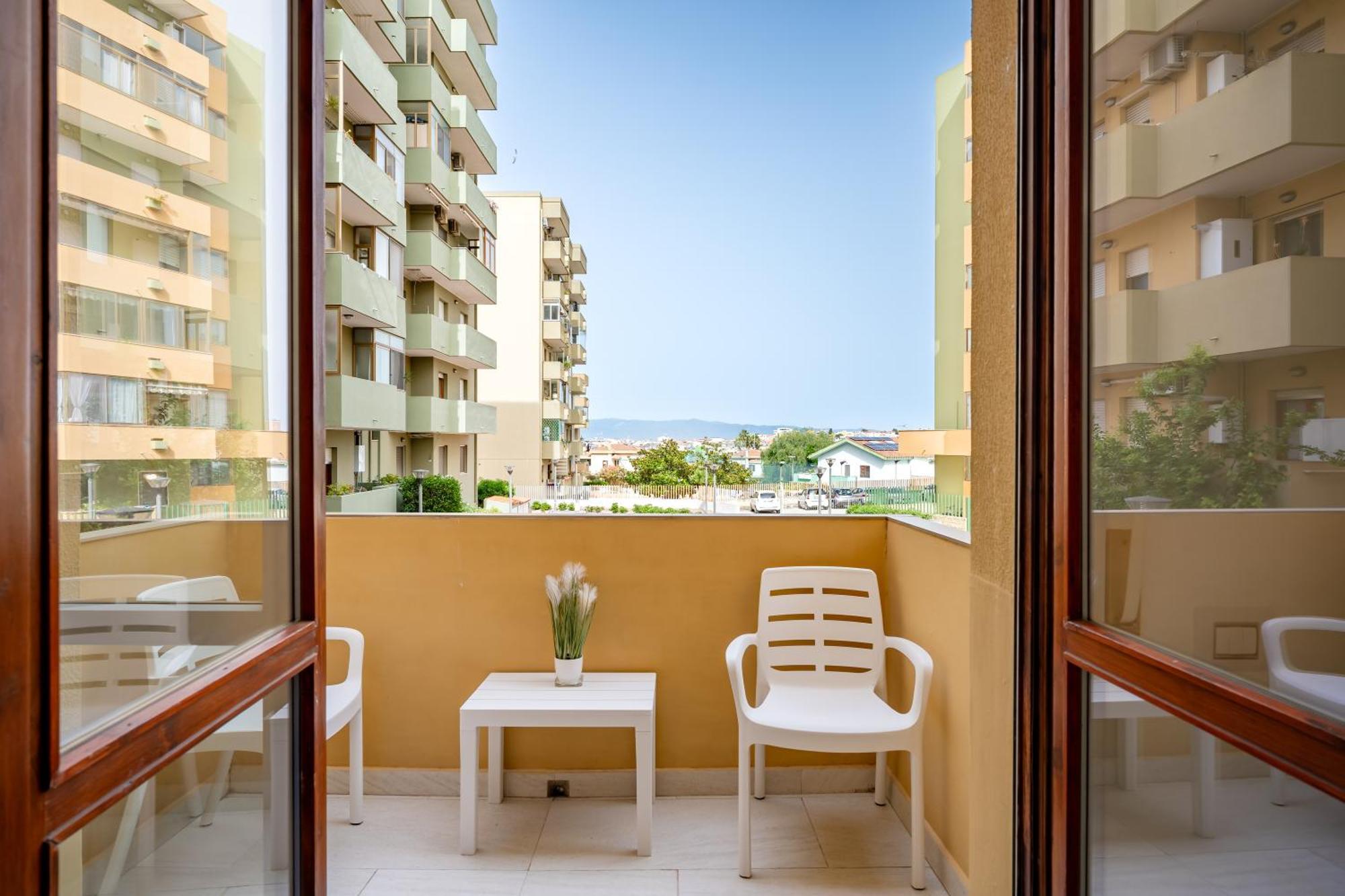 Kalbia Apartment Or Rooms Renovated, Functional, Intimate And More Cagliari Kültér fotó